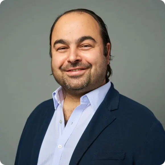 Portrait of Hakan Koç, co-founder of 1GLOBAL