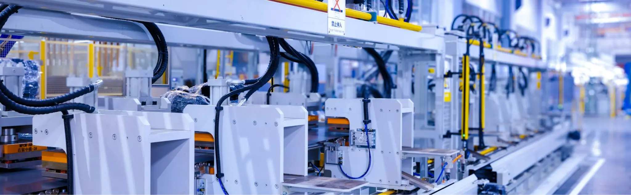 IIoT sensors in a smart manufacturing factory