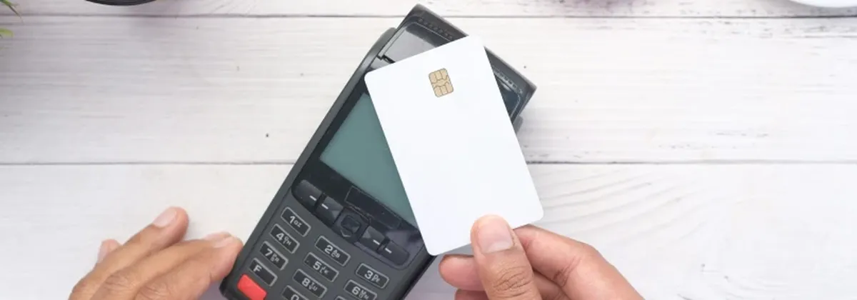 Resilient Enterprise Connectivity - contactless POS terminal with payment being made